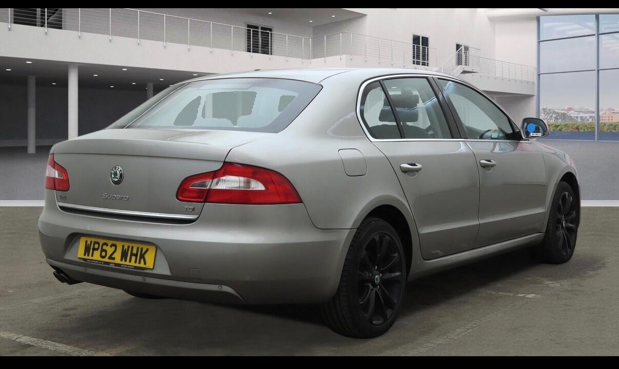 Skoda Superb view 9