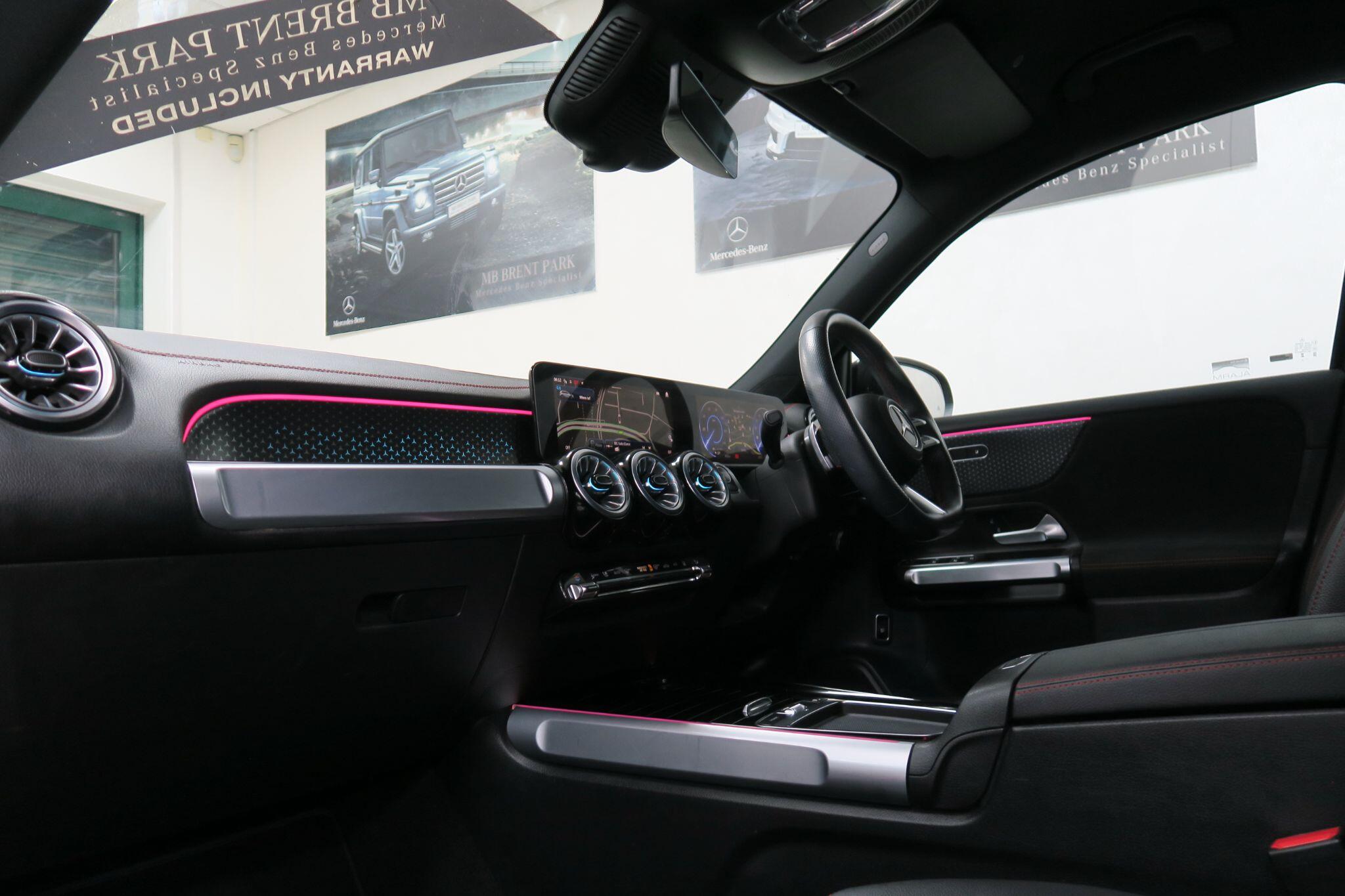 Mercedes-Benz Eqb view 8