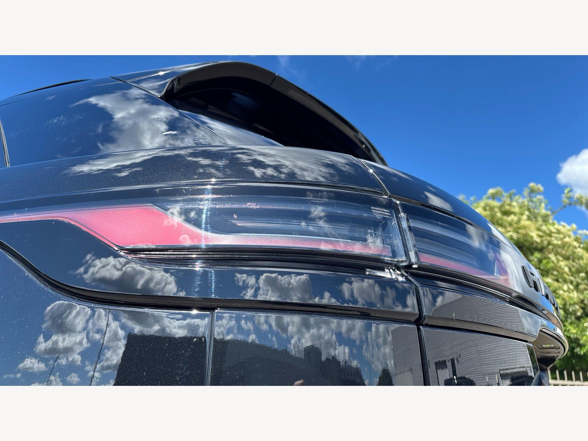 Land Rover Range Rover Velar view 23