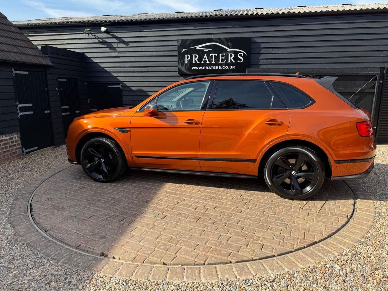 Bentley Bentayga view 44