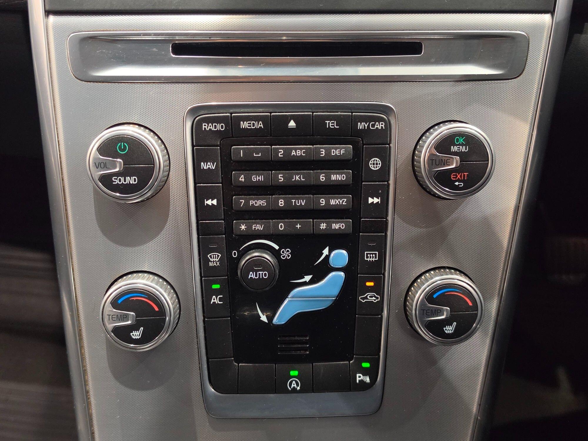 Volvo XC60 view 32