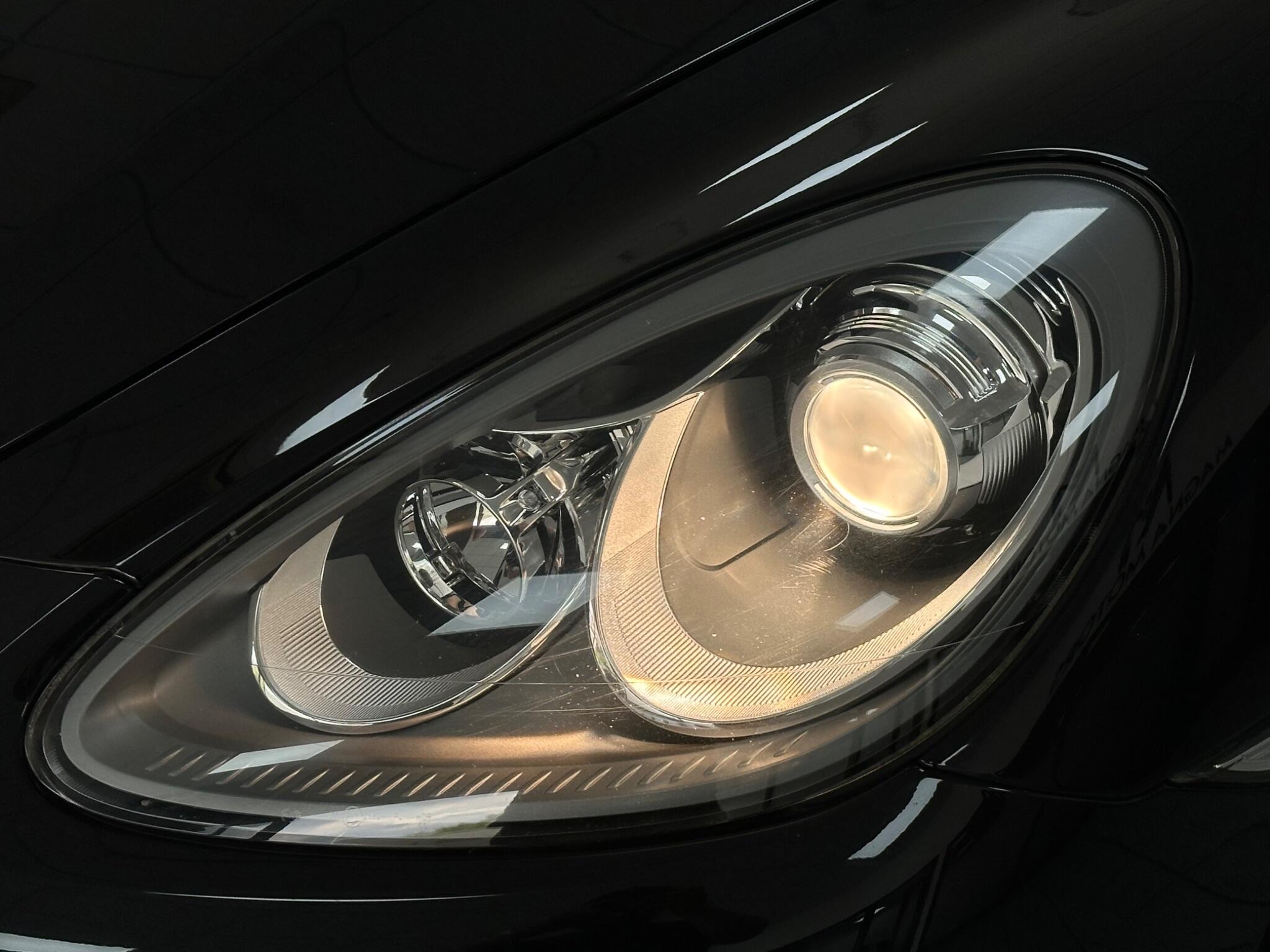 Porsche Cayenne view 41