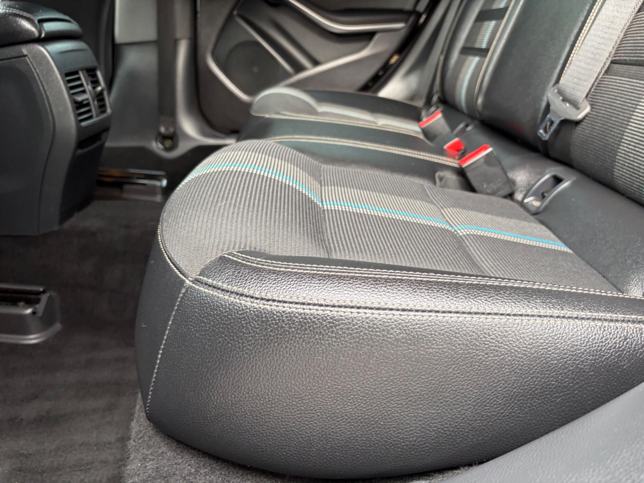 Mercedes-Benz Cla view 69