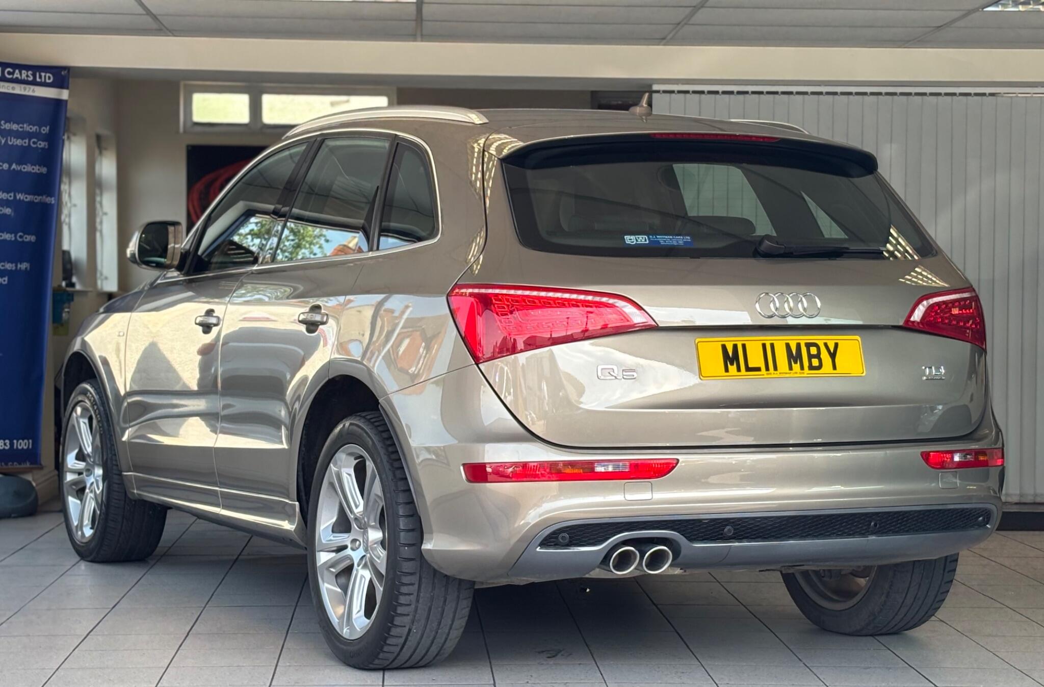 Audi Q5 view 4