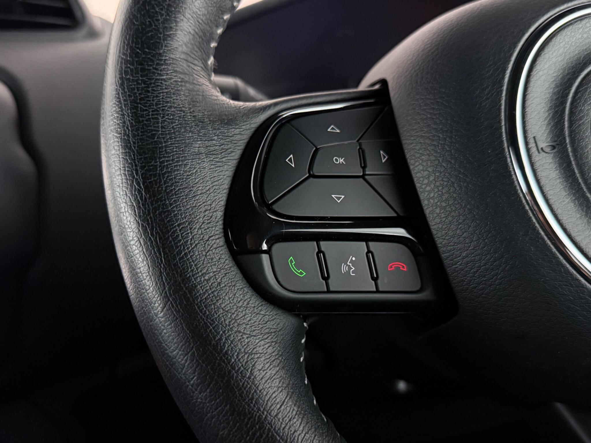 Jeep Renegade view 14
