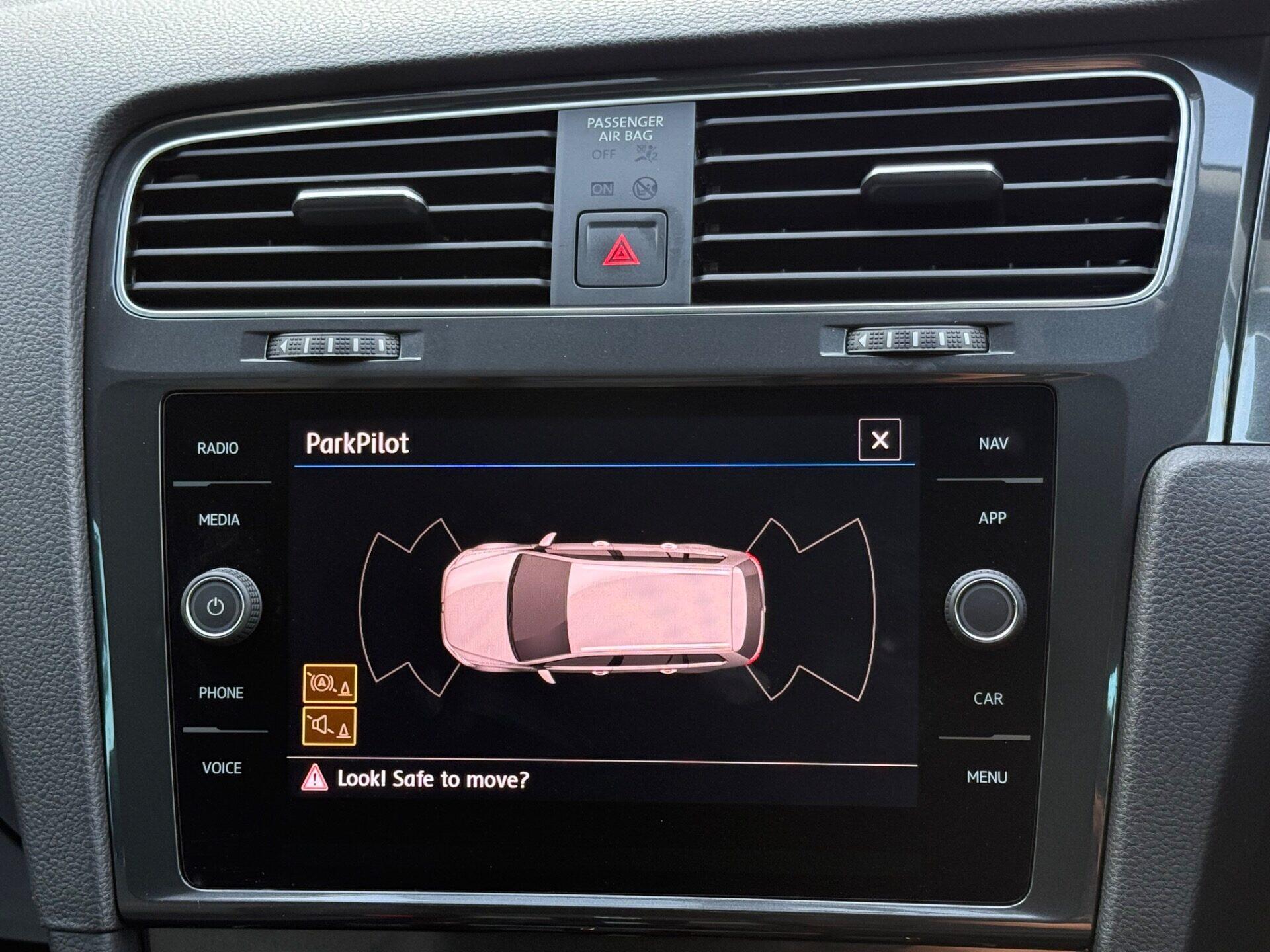 Volkswagen Golf view 41