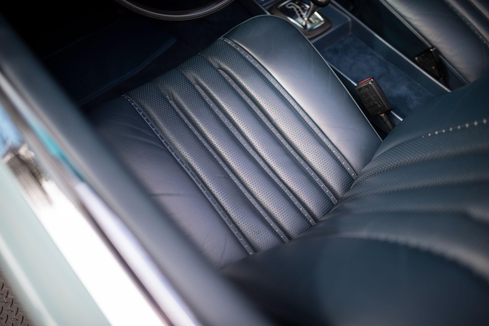 Mercedes-Benz 280 view 18
