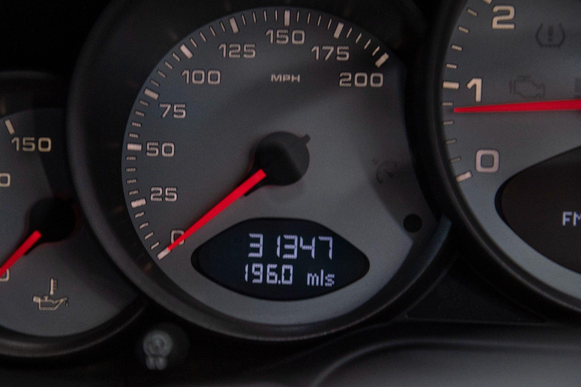 Porsche 911 view 17