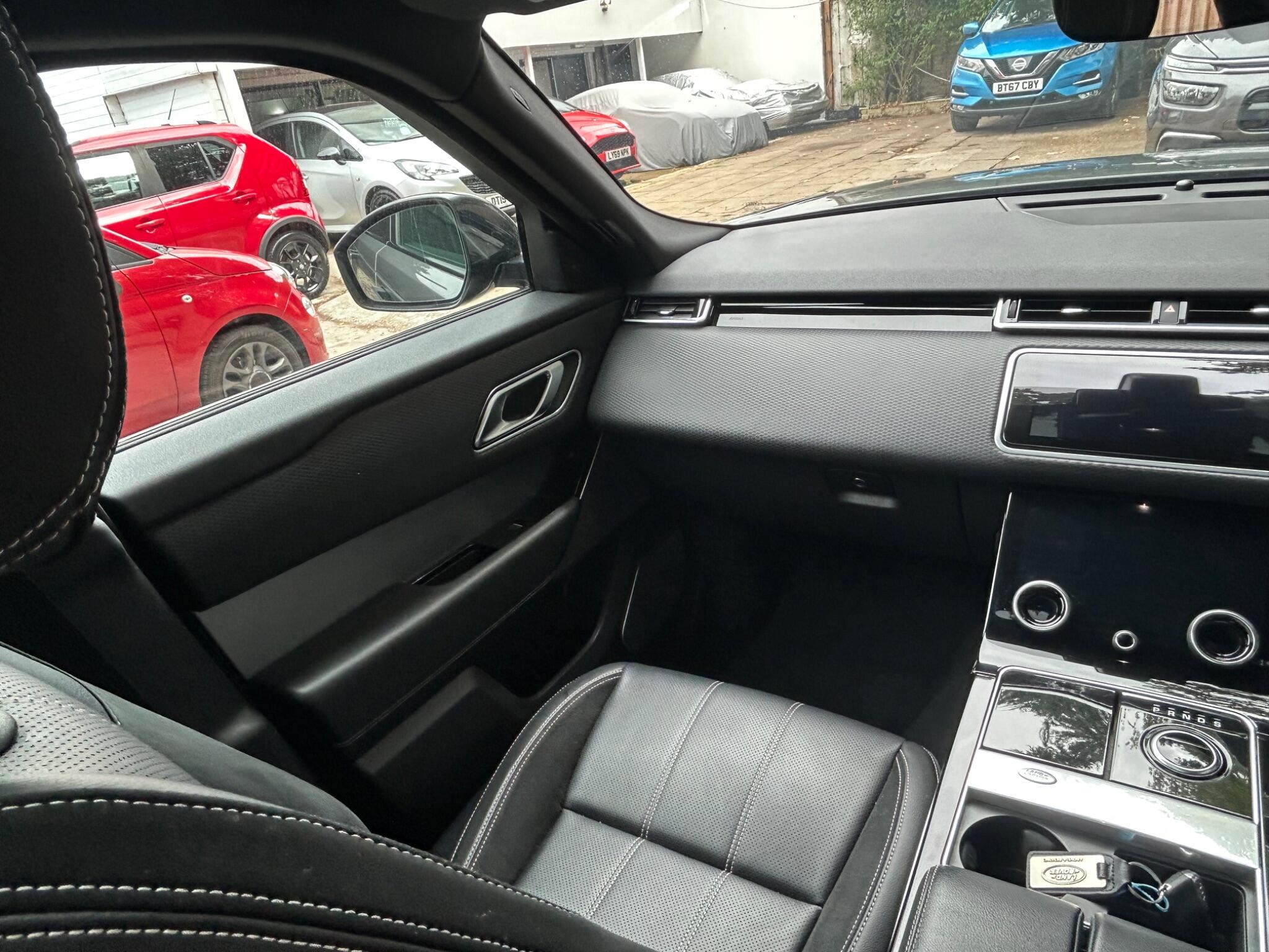 Land Rover Range Rover Velar view 27