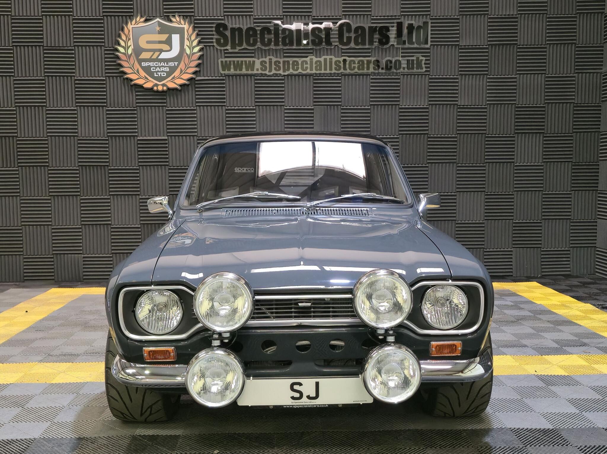 Ford Escort view 2