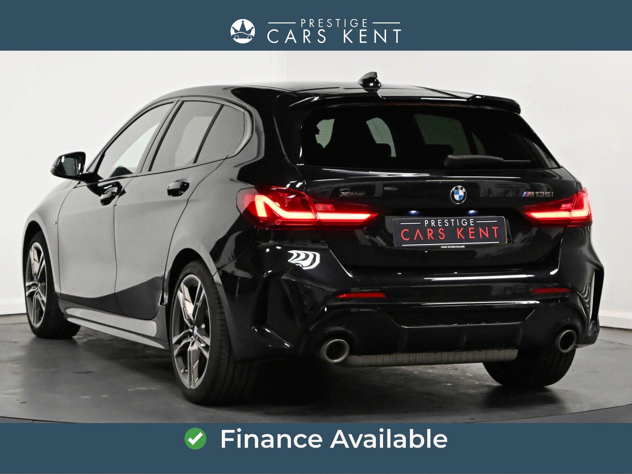 BMW 1 Series view 3