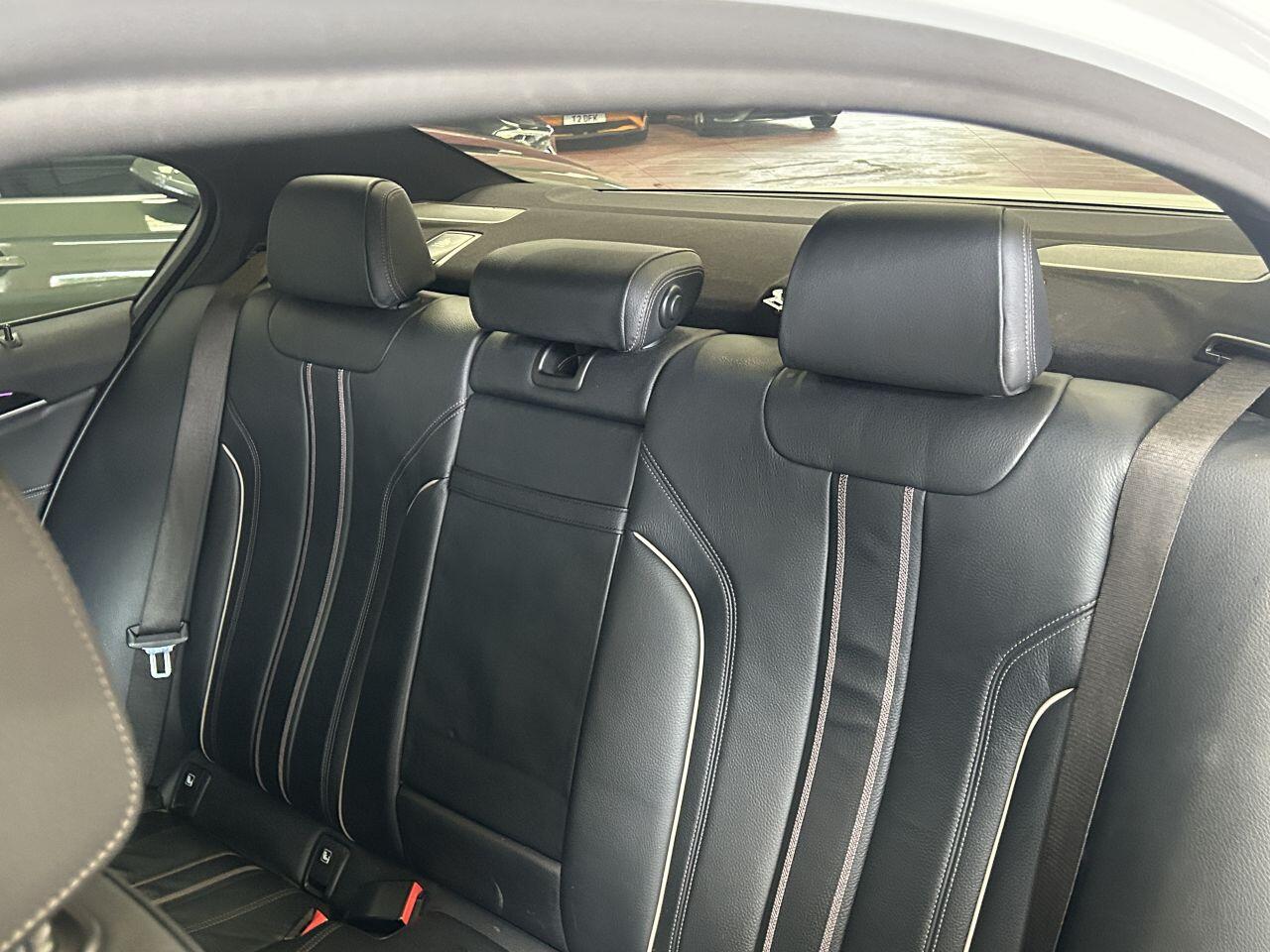 BMW 5 Series view 46