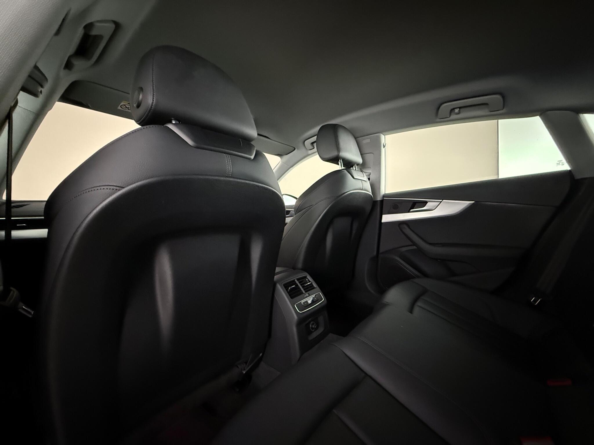 Audi A5 view 32