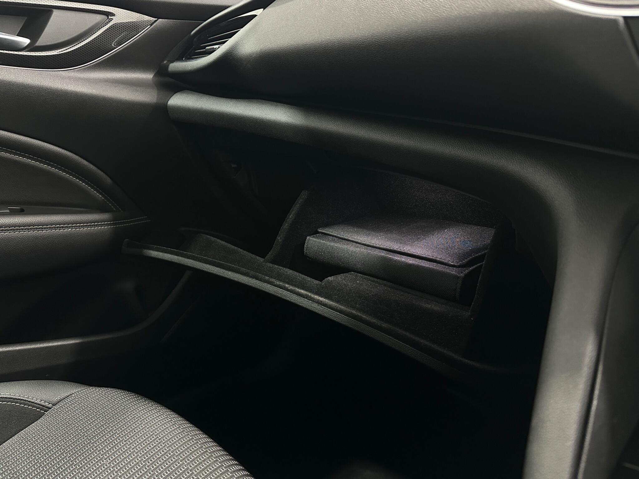 Vauxhall Insignia view 25