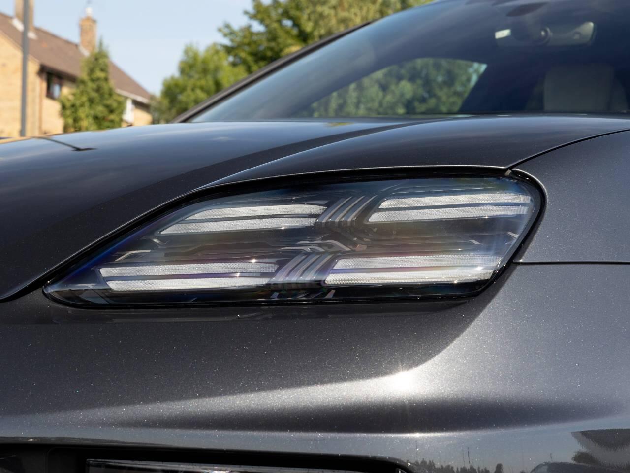 Porsche Macan view 14