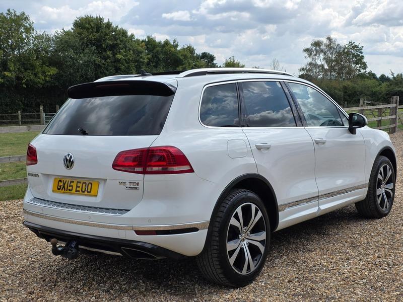 2015 Volkswagen Touareg image 8