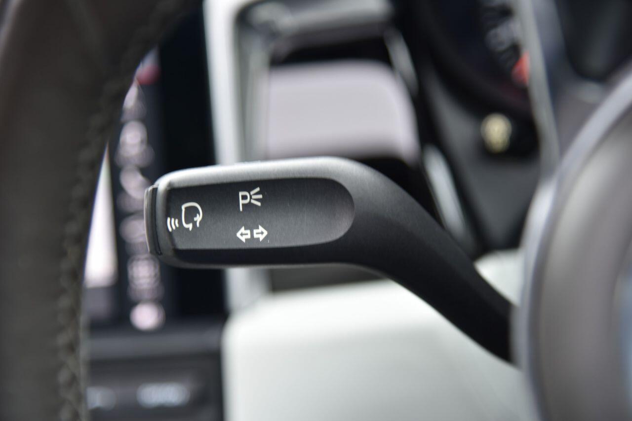 Porsche Macan view 35