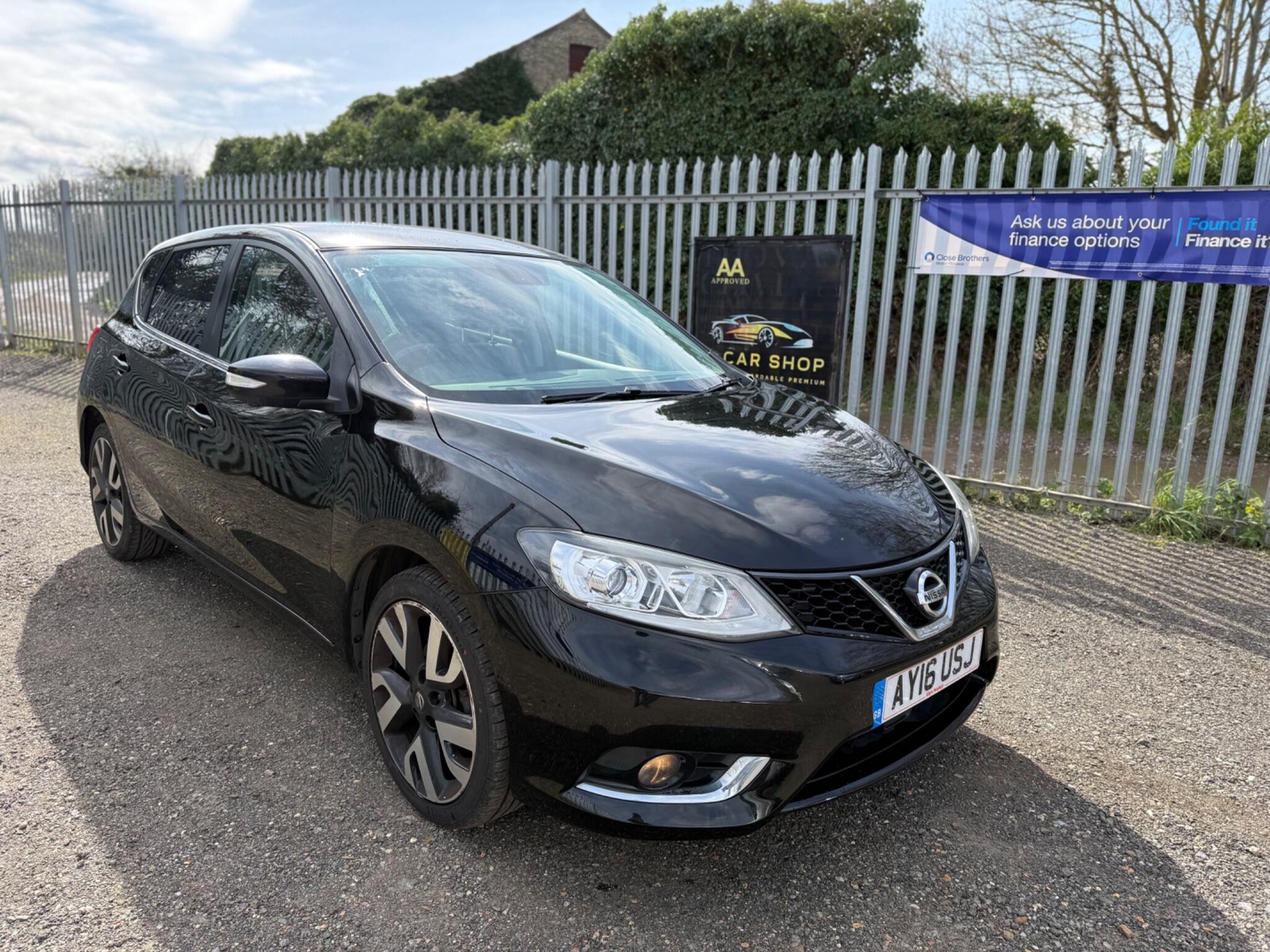 2016 Nissan Pulsar image 1