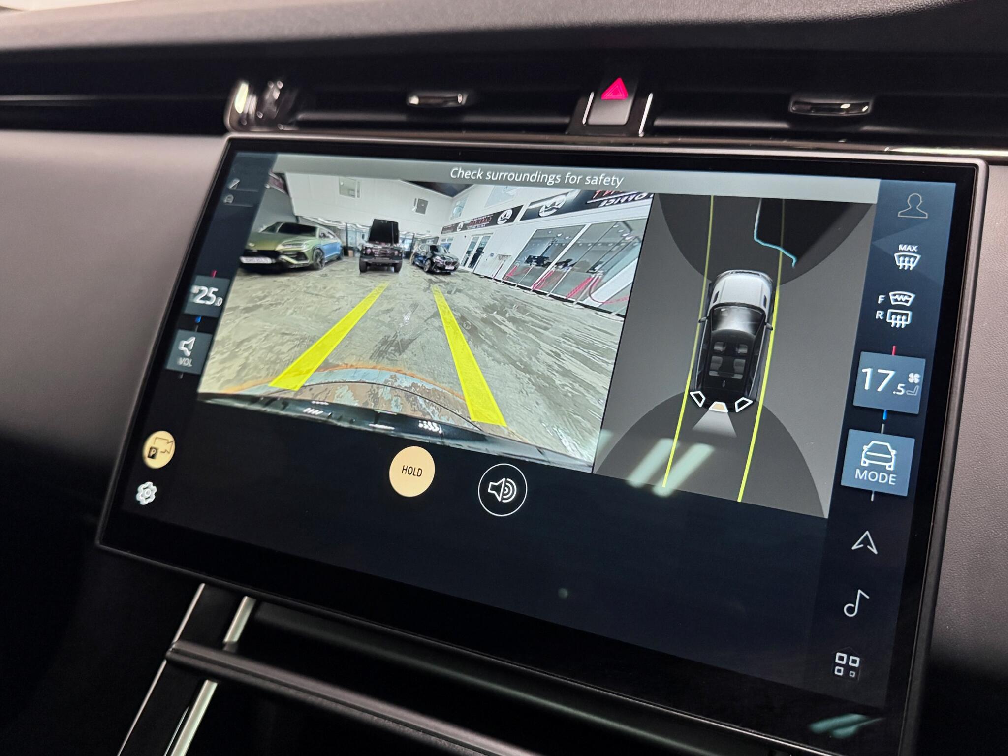Land Rover Range Rover Evoque view 41