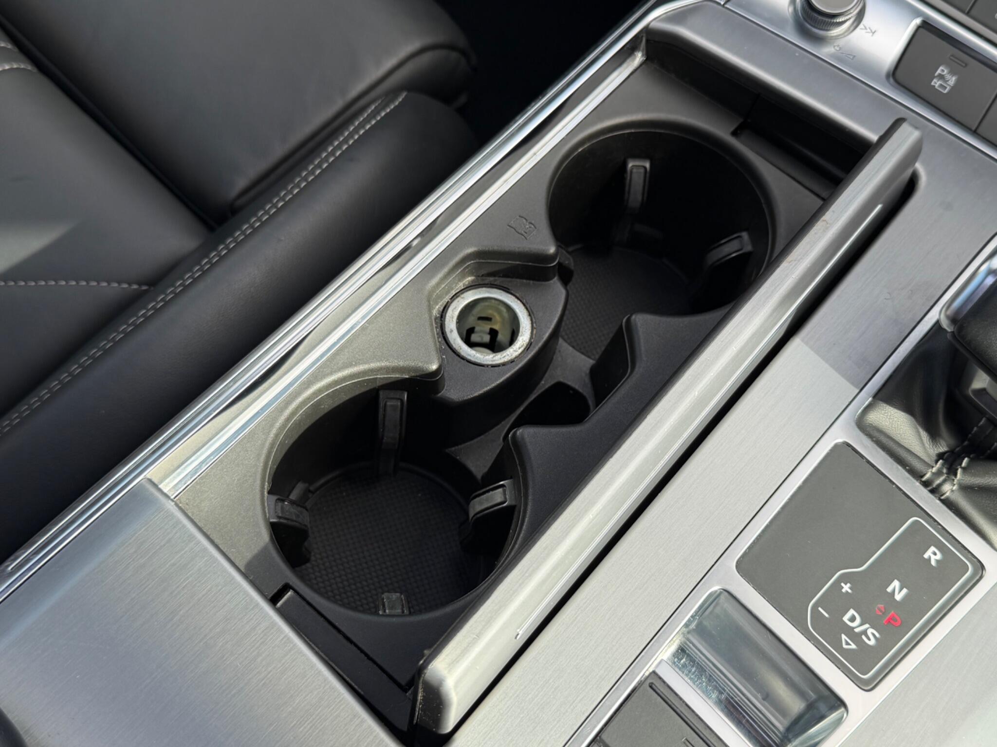 Audi A6 view 46