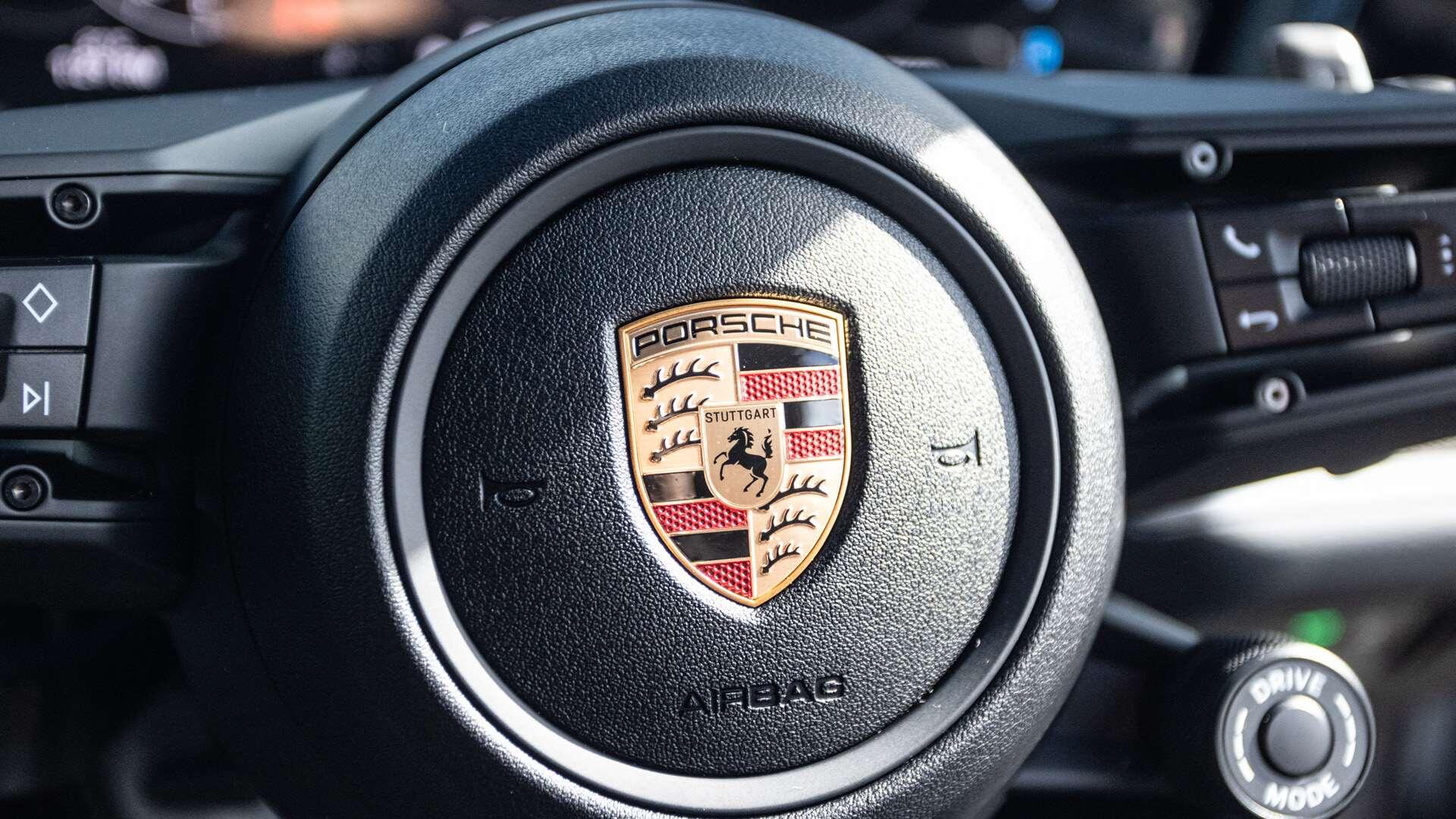 Porsche Cayenne view 25