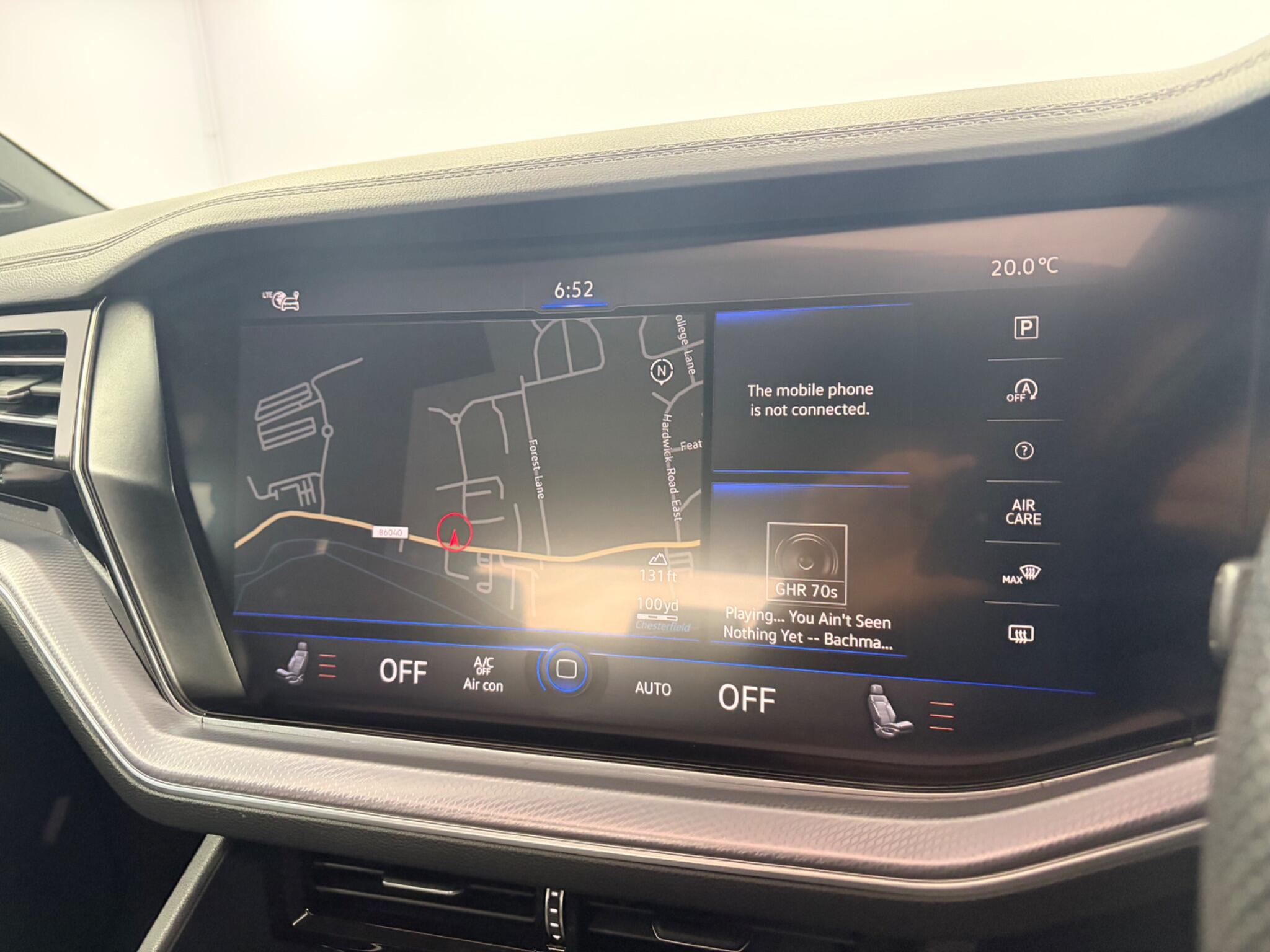 Volkswagen Touareg view 25