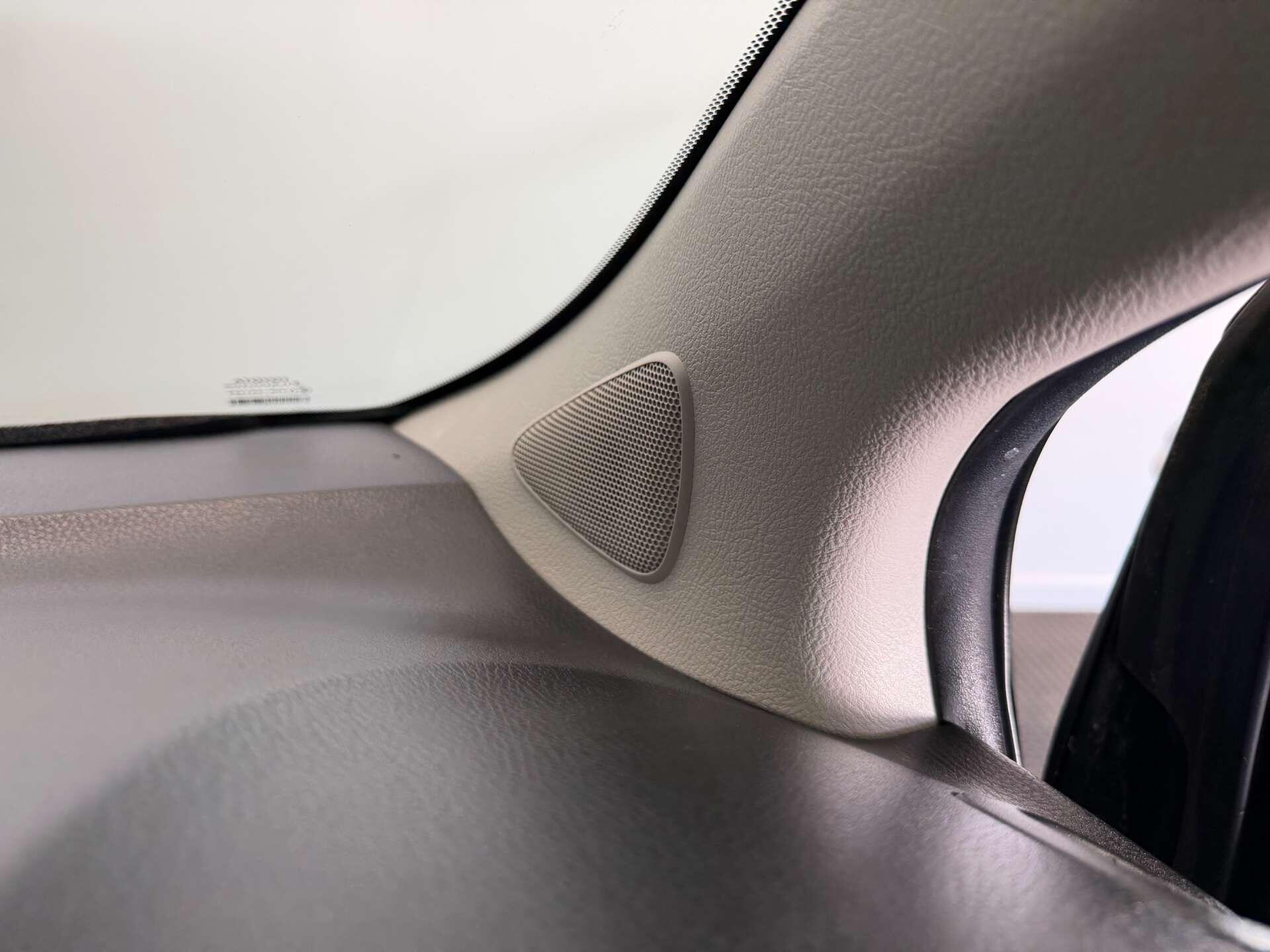 Toyota Yaris view 19