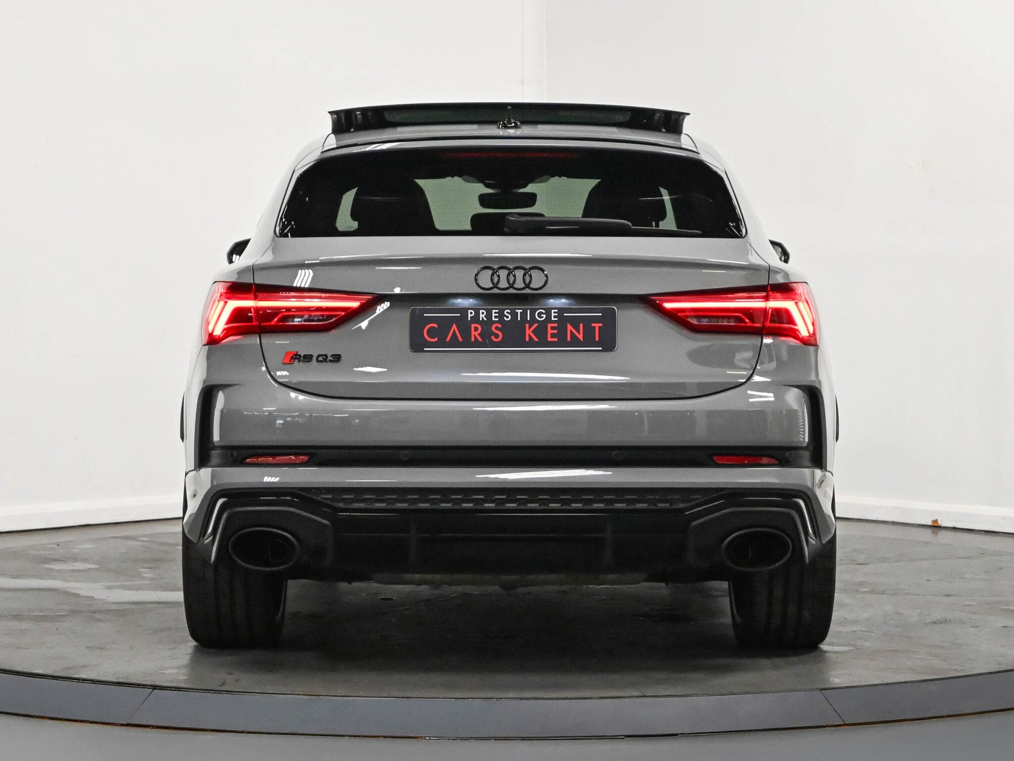 Audi RS Q3 view 26