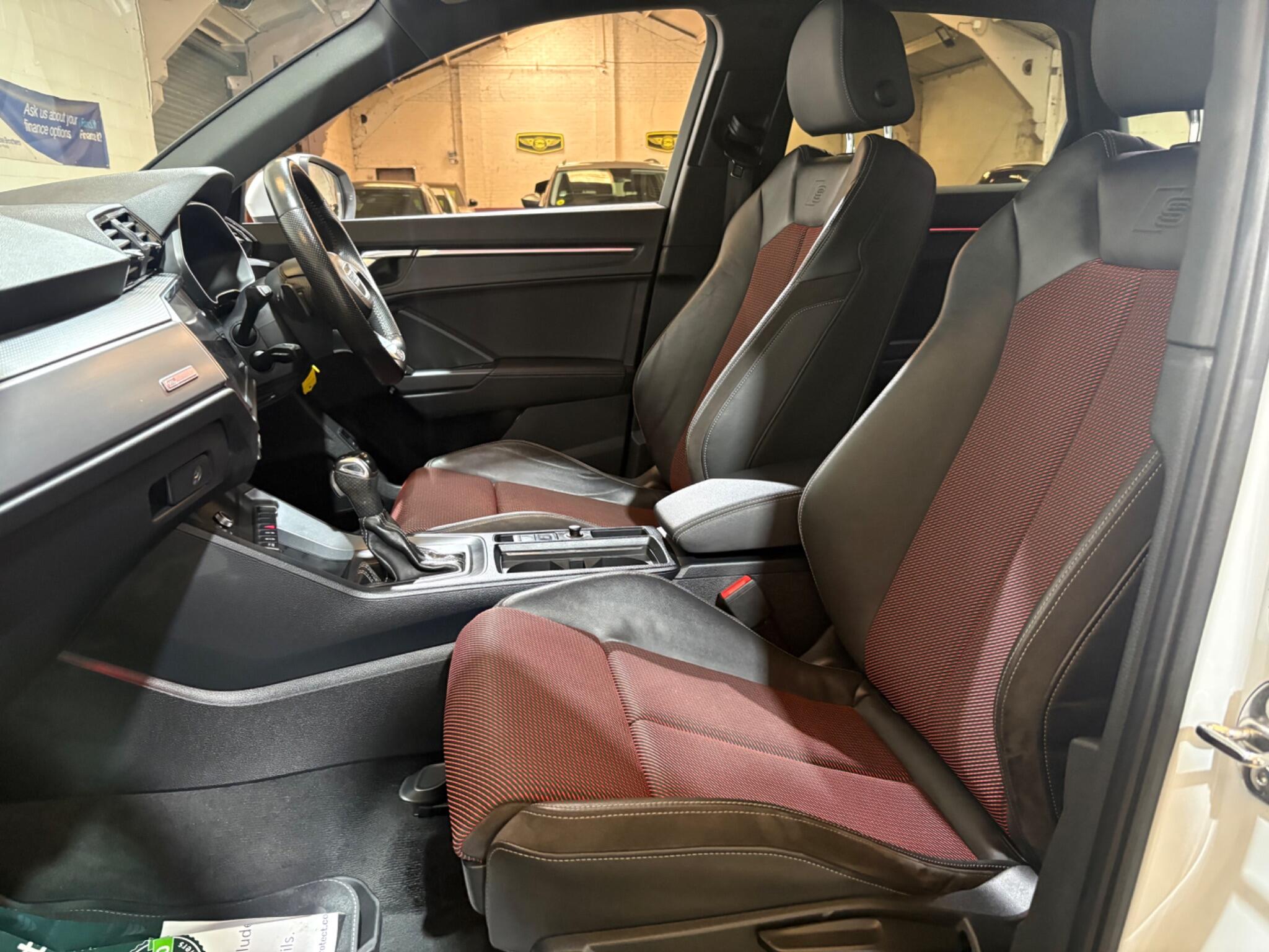 Audi Q3 view 59