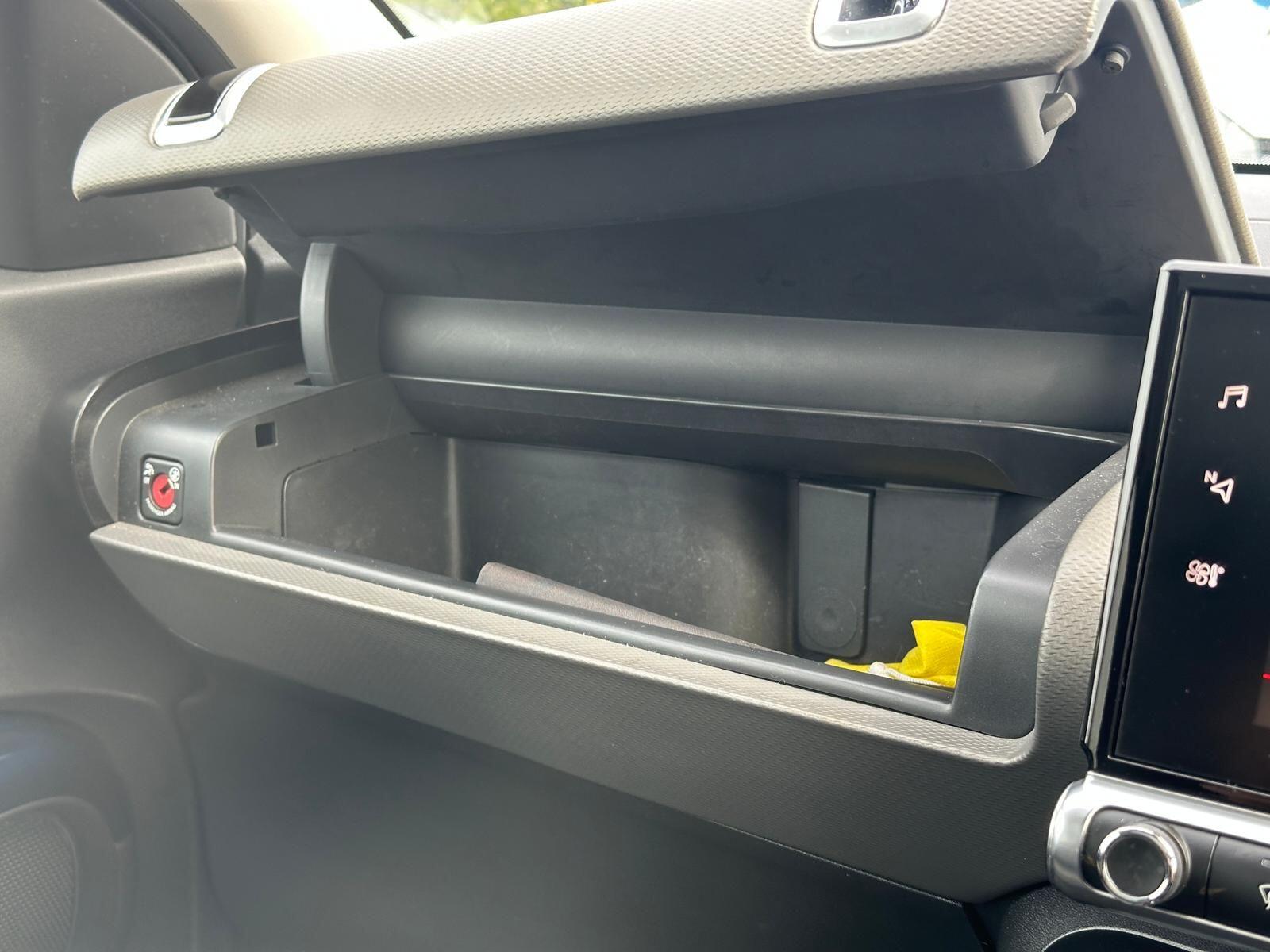 Citroen C4 Cactus view 26