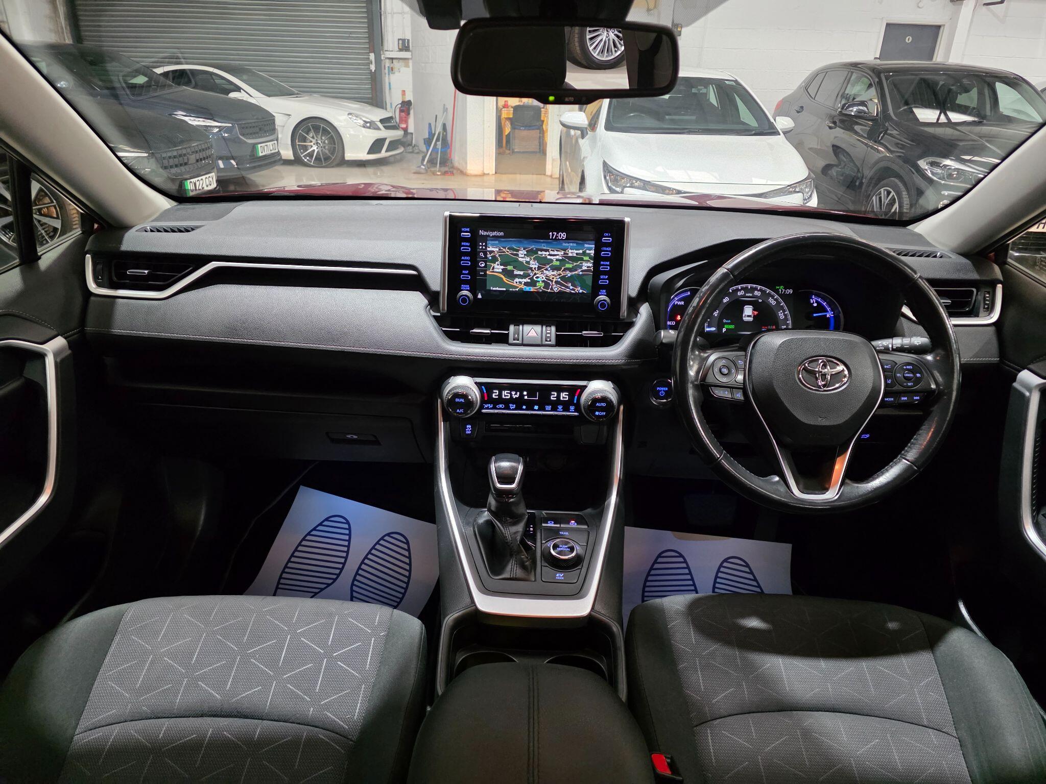 Toyota Rav4 view 5