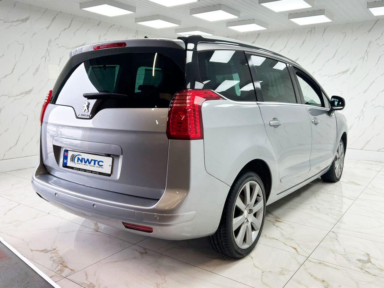 Peugeot 5008 view 11