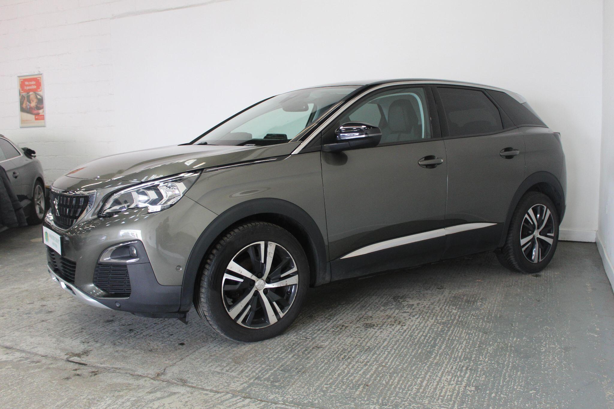 Peugeot 3008 view 5