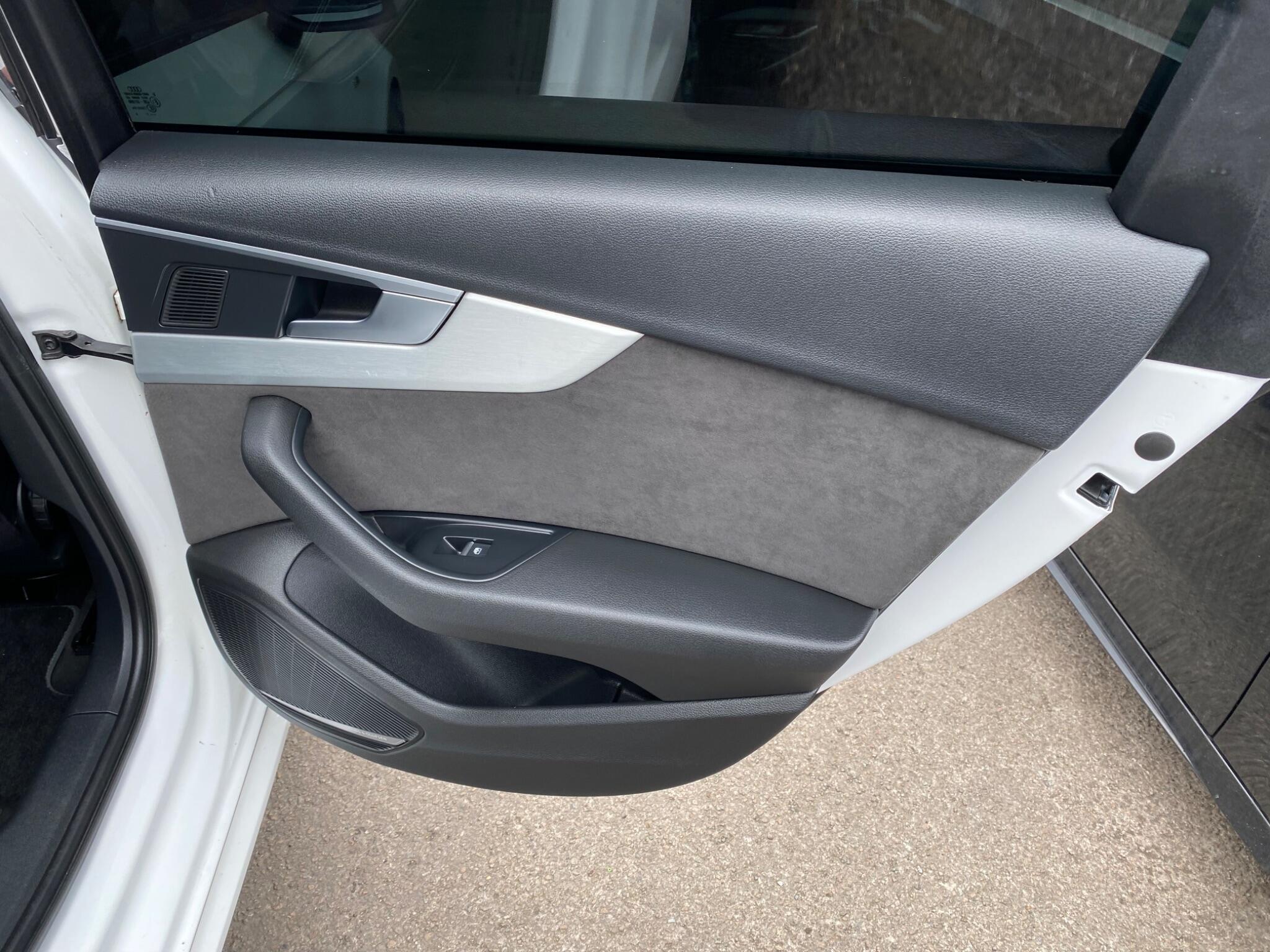 Audi A4 Avant view 34