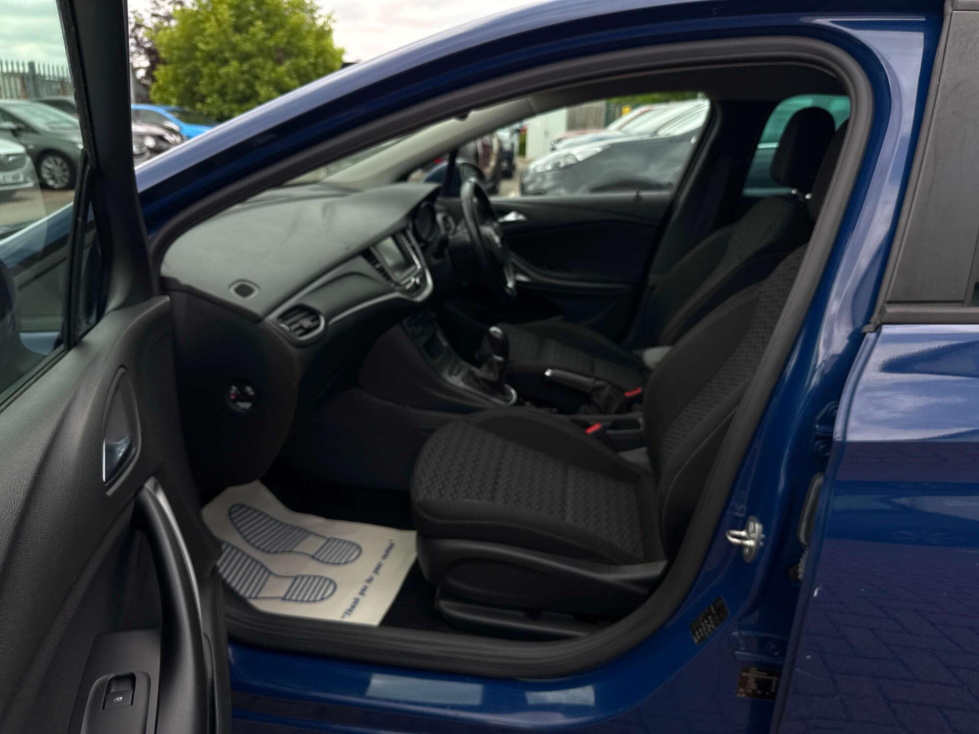 Vauxhall Astra view 51