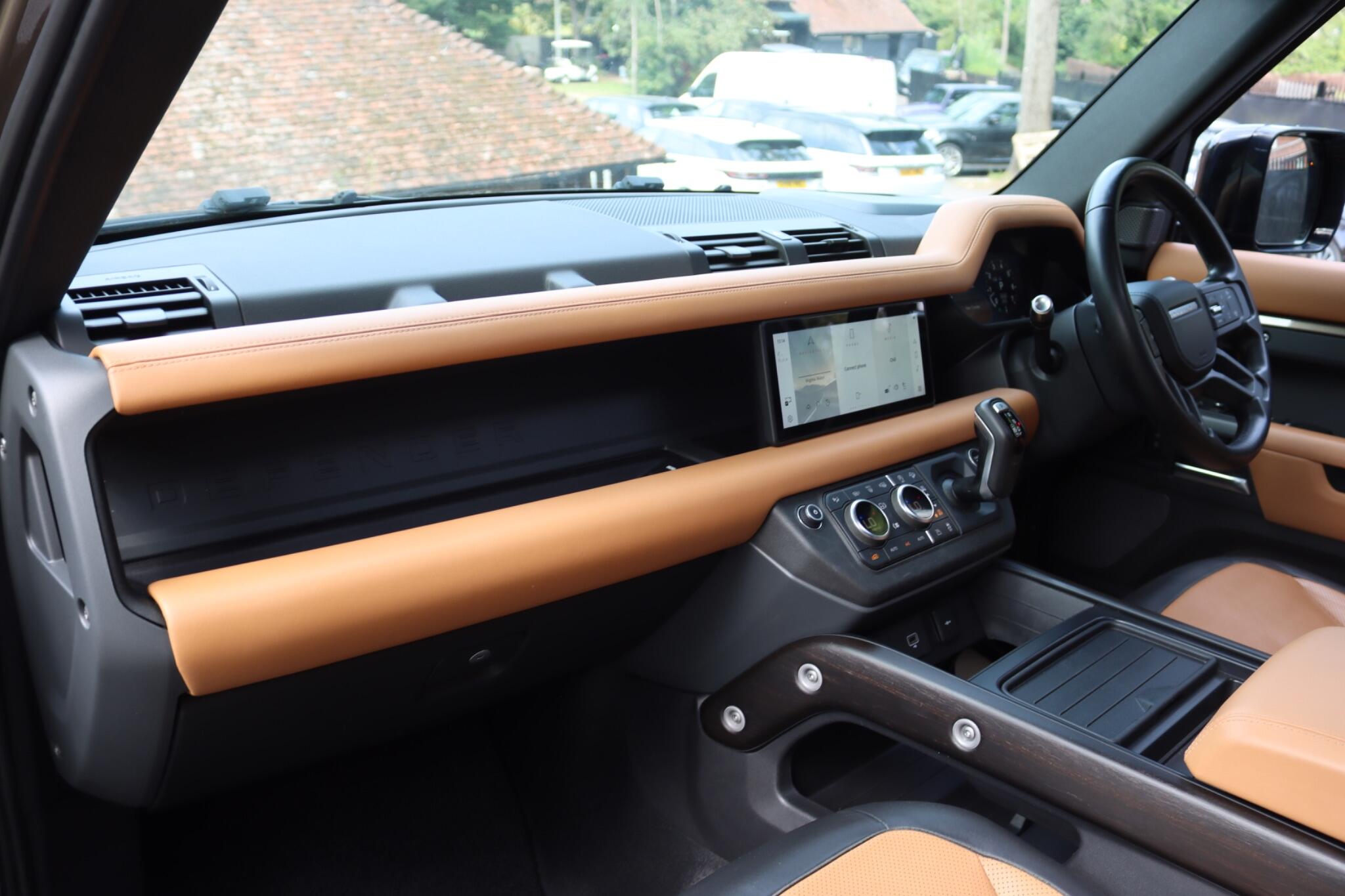 Land Rover Defender view 3