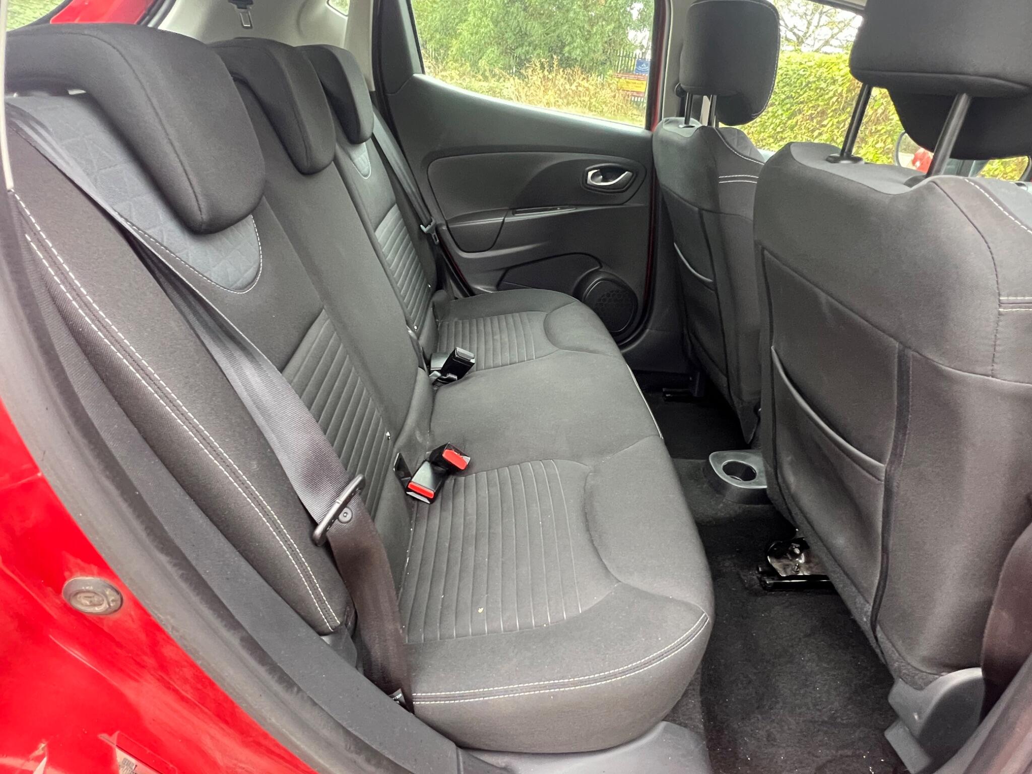 Renault Clio view 20