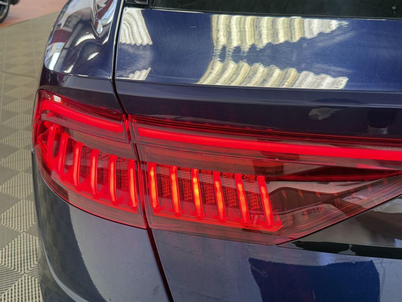 Audi Q8 view 27