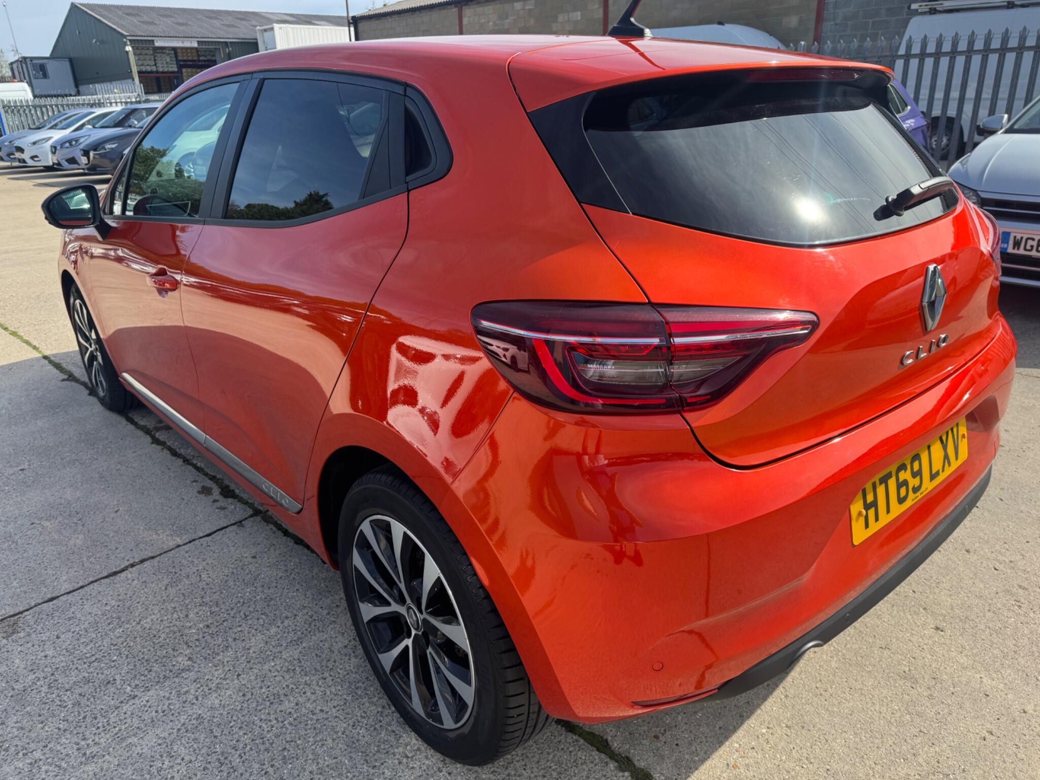 Renault Clio view 10
