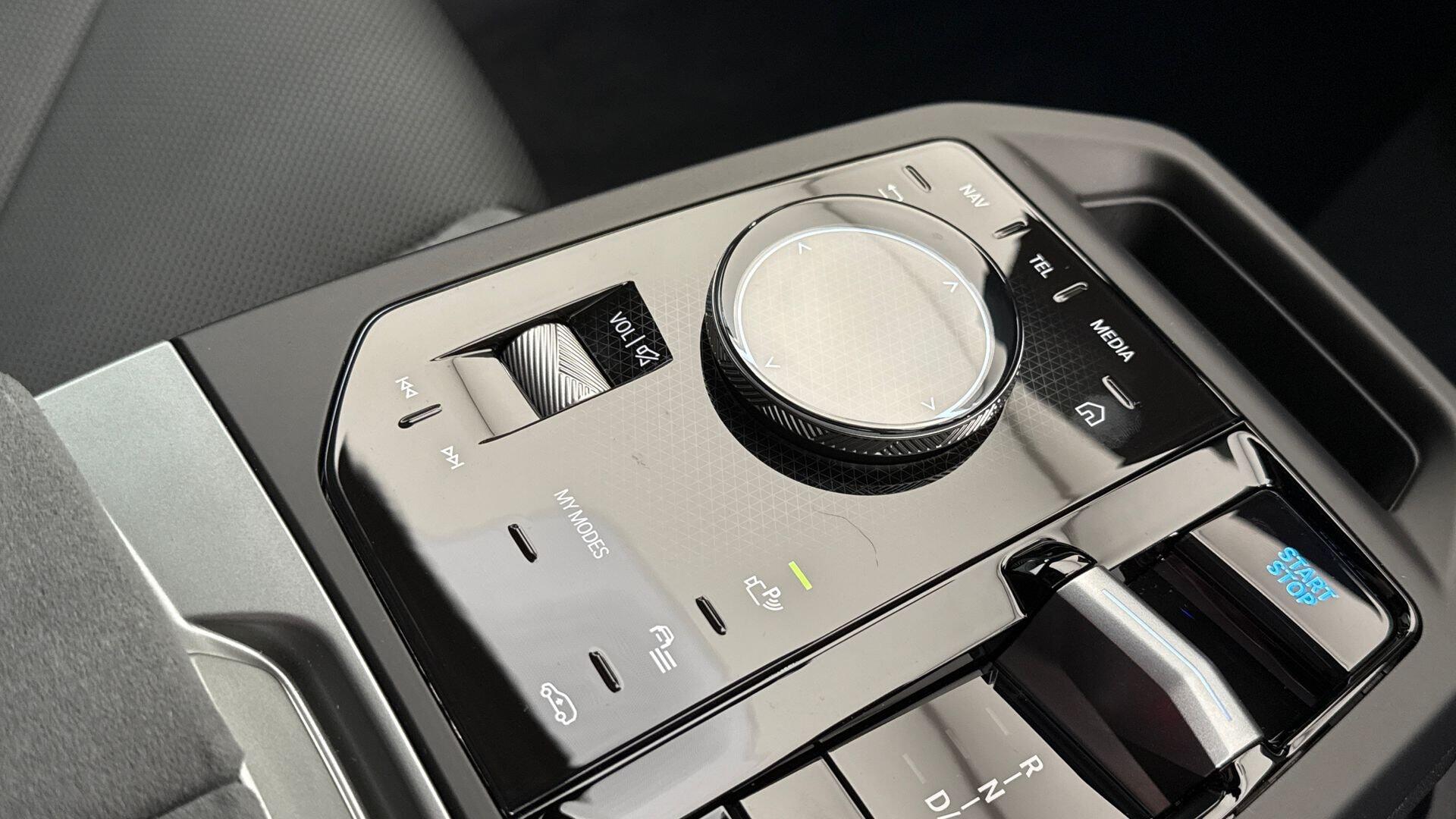 BMW Ix view 20