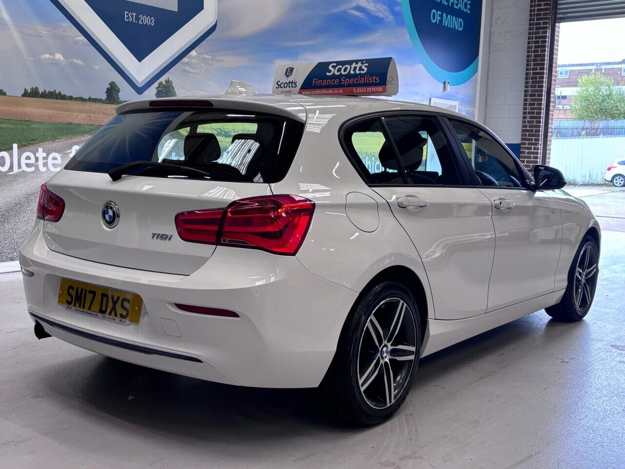 BMW 1 Series view 5