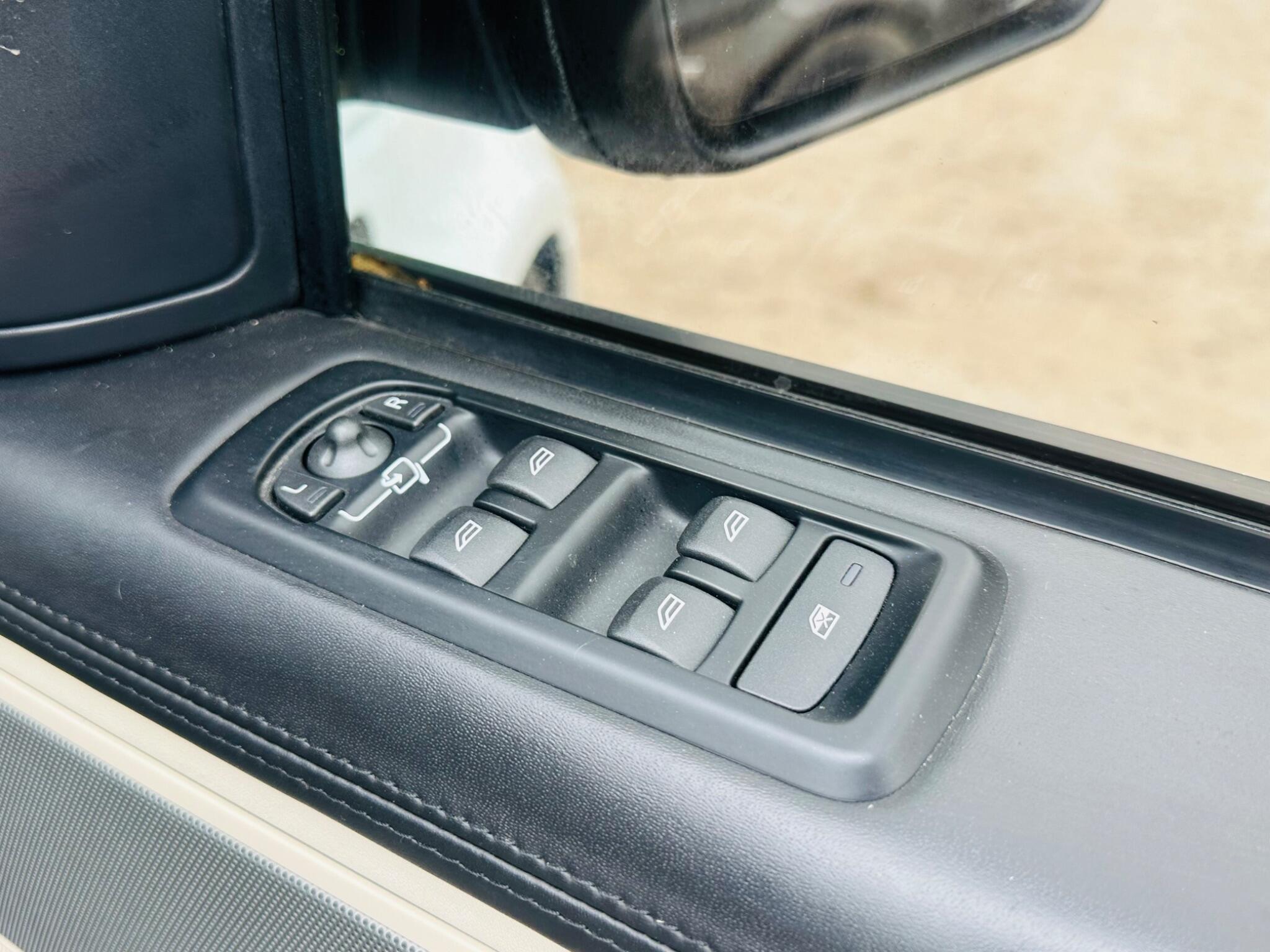 Land Rover Range Rover Sport view 27