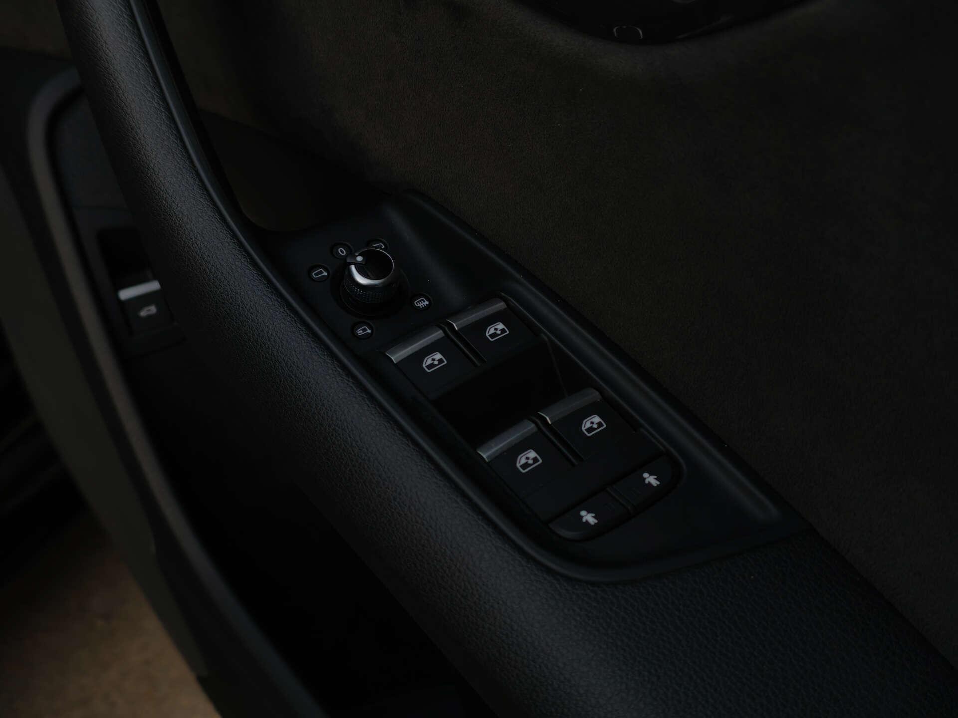 Audi SQ7 view 22