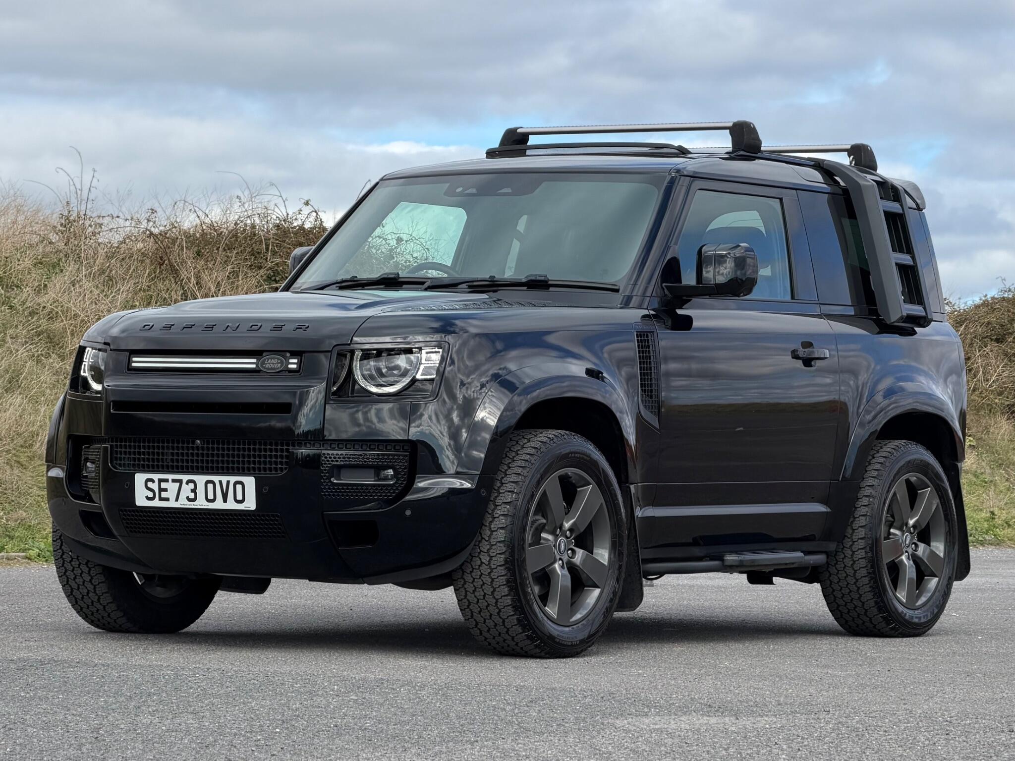 Land Rover Defender view 41