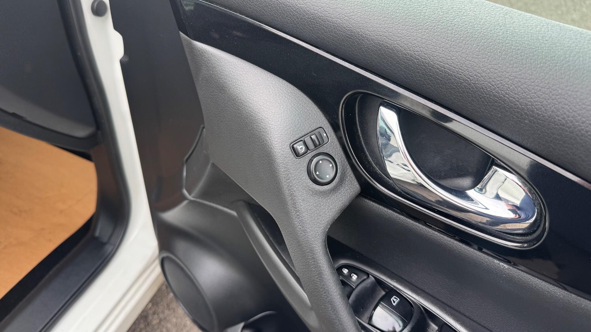 Nissan Qashqai view 23