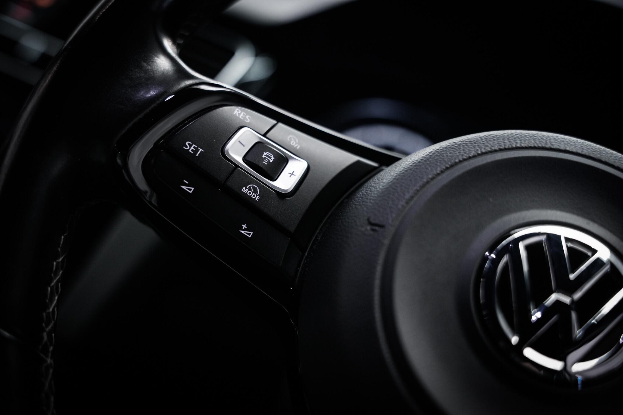Volkswagen Golf view 42