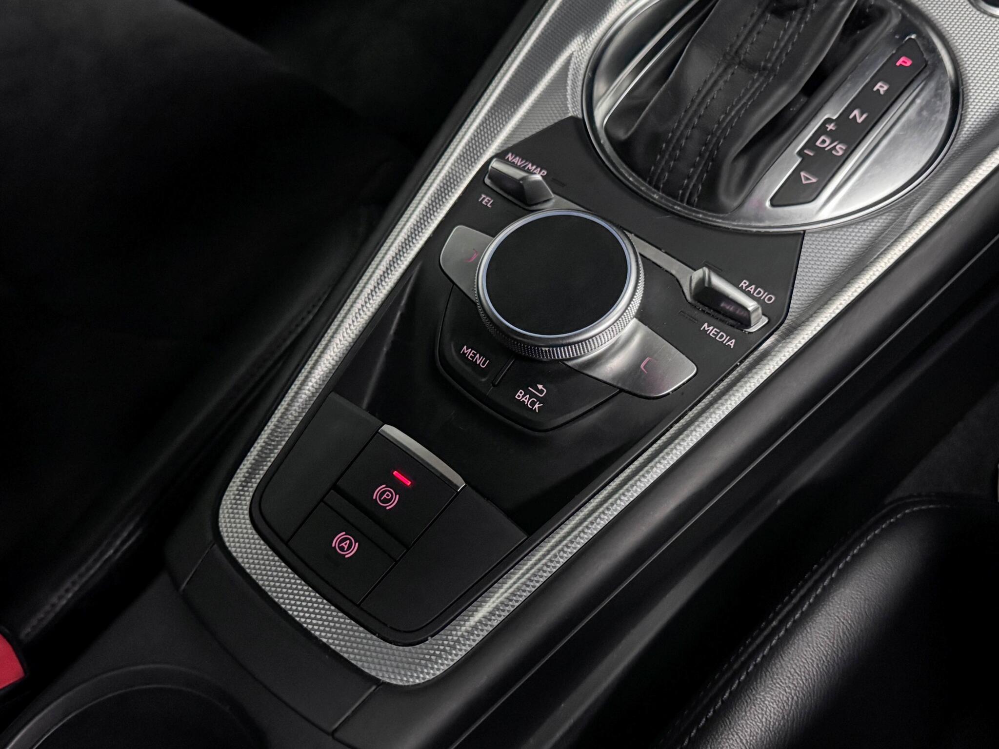 Audi TT view 30