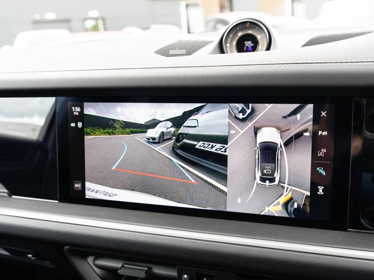 Porsche Cayenne view 33