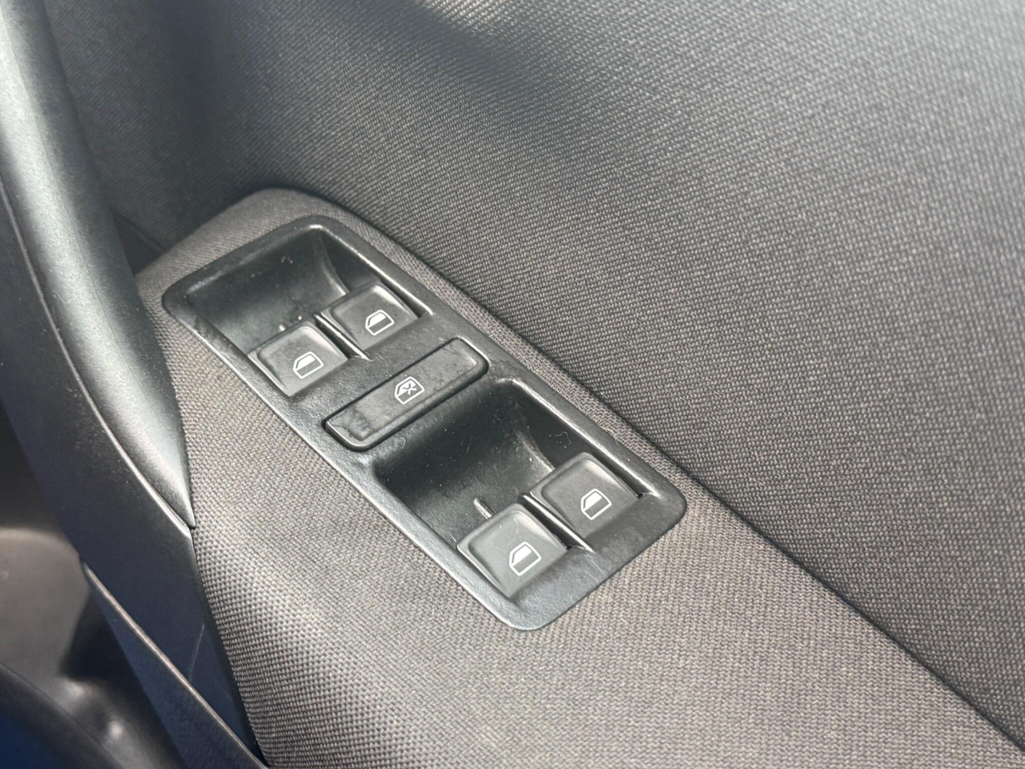 Volkswagen Polo view 34