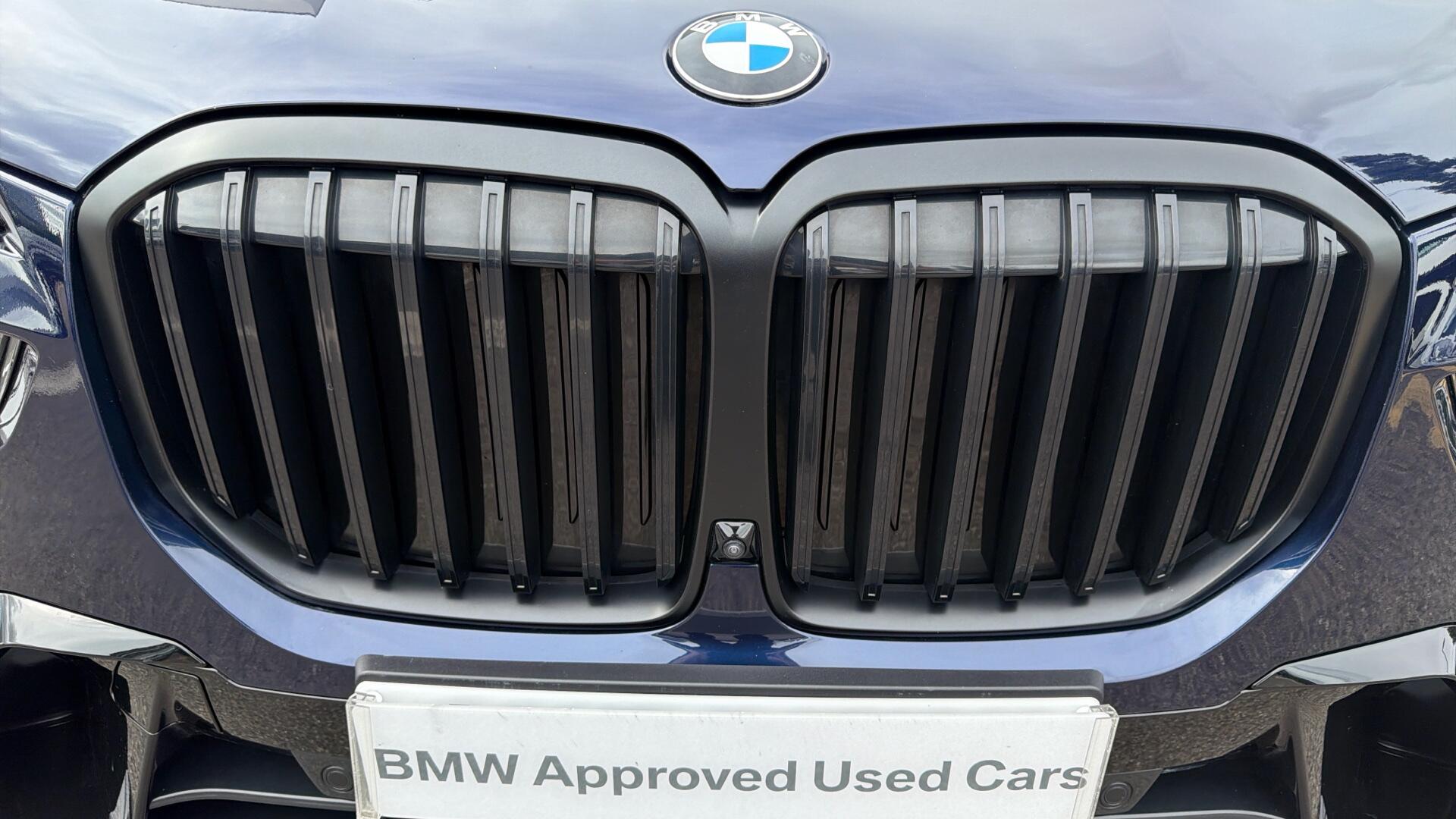 BMW X7 view 61